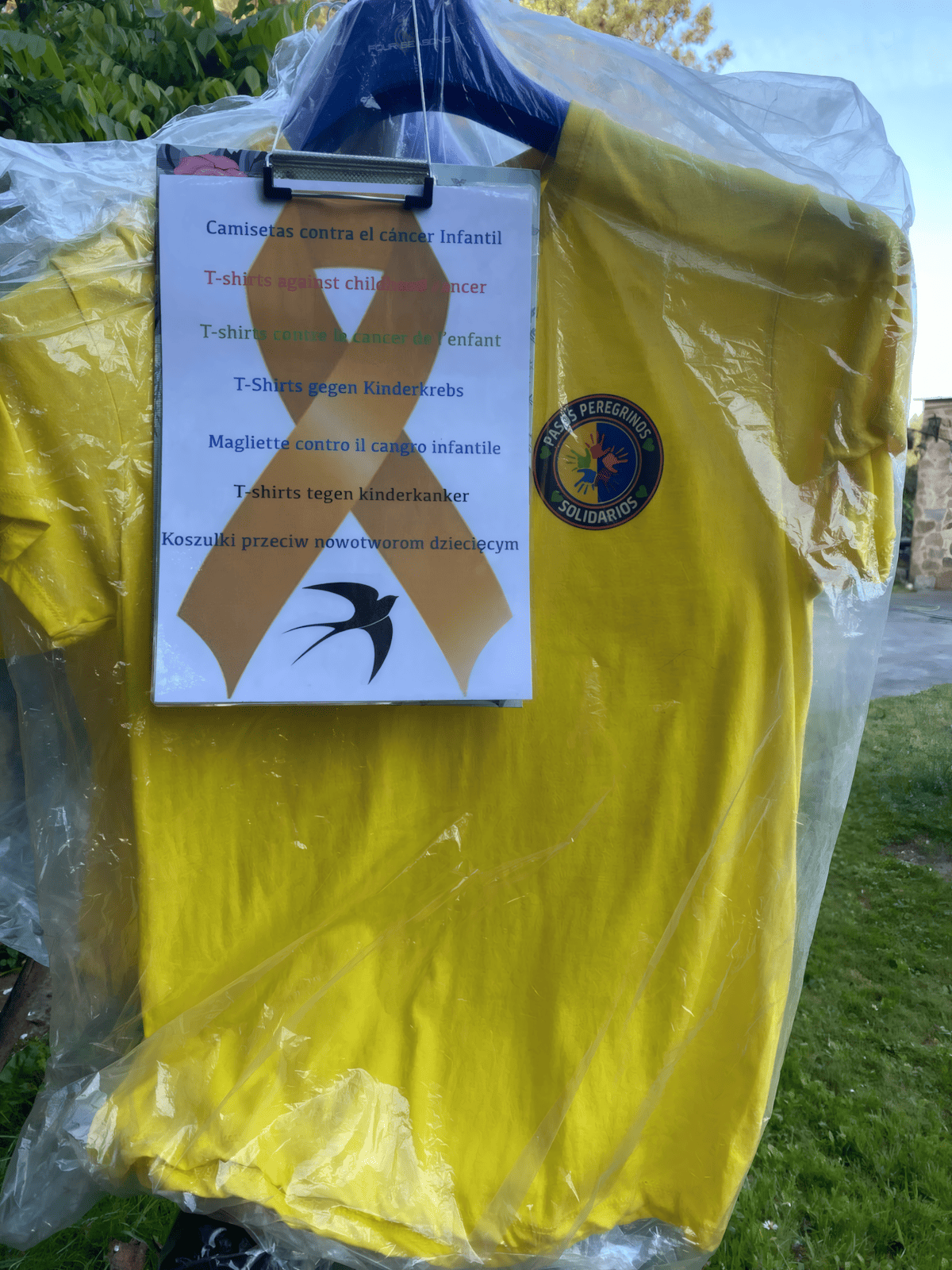 Camiseta solidaria contra el cáncer infantil — Pasos Peregrinos Solidarios